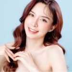 what colors look good on pale skin