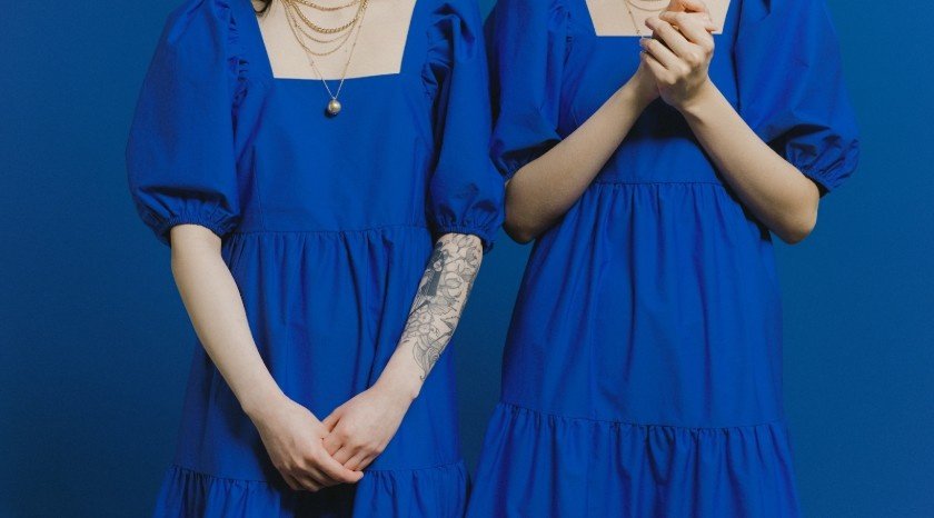 What Colors Look Good on Pale Skin?