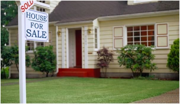 Neglecting First Impressions and Curb Appeal